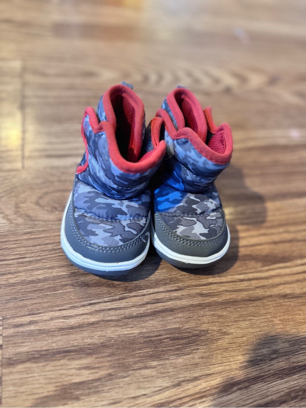 Stride Rite Kids Camo Boots - Gray with Red Trim